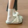 Sandálias rasteirinhas estilo Birkenstock com laço coreano para mulheres, nova coleção 2026, estilo retrô, perfeitas com vestidos, design fácil de calçar, sandálias fechadas da moda