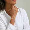 Pulsera de Dedo de Moda Transfronteriza Europea y Americana con Circonita, Cadena de Dedo Simple y Versátil de Cuentas de Arroz, Joyería de Cadena de Anillo de Muñeca de Perla