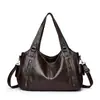 Bolso Retro para Mujer, Bolso Tote Versátil y de Moda con Remaches, Aspecto de Alta Gama, Gran Capacidad, Bolso de Hombro, Bolso de Mano, Bolso de Axila, Bolso Cruzado, Bolso para el Trabajo