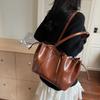 Bolsa Tote Retrô de Nicho para Mulheres Verão 2026 Nova Moda Simples Casual Elegante Bolsa de Ombro em Couro Macio