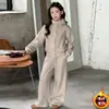Traje de Niña Otoño Invierno 2026 Nuevo Estilo Niña Mono Chaqueta de Polar Pantalones de Pierna Ancha Ropa de Invierno para Niños Conjunto de Dos Piezas con Felpa