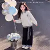 2026 Conjunto de Pantalón y Top de Manga Larga con Diseño de Bloques de Color, Estilo Nuevo Primavera y Otoño, Tallas Mediana y Grande para Niñas