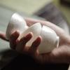 Taza de té pequeña de porcelana blanca Chaoshan Kung Fu Tea porcelana jade grasa de oveja hecha a mano relieve Pino Bambú Ciruelo taza de té juego de té kung fu