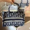 Bolso Tote Mini de Marca D Transfronterizo con Bordado Tridimensional, Bolso Tote Cruzado, Bolso de Mano de Moda para el Trabajo