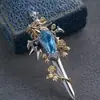 Broche de Flor de Espada Leão Escudo Espada Juramentada Broche de Lapela de Terno de Alta Qualidade Acessório