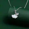 Colar de Prata Esterlina 925 Folha de Ginkgo de Três Folhas para Mulheres, Corrente de Clavícula Leve de Luxo de Alta Qualidade, Pingente de Folha de Ginkgo com Design de Nicho da Ins