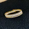 Pulseira Aberta de Duas Camadas com Pérolas e Cristais de Diamante, Pulseira de Luxo Leve e de Alta Qualidade, Elegante, Moderna e Exquisite, Pulseira Versátil para Mulheres