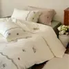 Conjunto de Quatro Peças de Algodão Escovado de Alta Qualidade Toalha Bordada Espessa Bordado em Toalha Capa de Edredom de Algodão Escovado Lençol de Cama