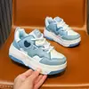 Tienda Oficial de Fábrica de Zapatos con Ruedas Venta Directa Zapatos de Patinaje con Ruedas Transfronterizos para Niños, Zapatos con Ruedas de Cuatro Ruedas para Estudiantes con Luces y Ruedas