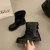 Botas marrons de sola grossa, bonitas para outono e inverno, estilo cavaleiro rad, botins curtos, mulheres, couro macio, estilo britânico, botas Martin, novo 2026, perna de calça