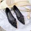 Zapatos planos de mujer estilo francés con lentejuelas de grulla de almohada blanca, nuevos zapatos planos de punta fina con un pequeño lazo, versátiles y cómodos con una suela suave