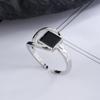 Anillo Abierto Cuadrado Geométrico Moda para Mujer Europeo y Americano Personalidad Diablo Diseño Hueco Negro Anillo Abierto Estilo Neutro