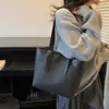 Bolso de Mano Retro de Gran Capacidad para Mujer 2025 Invierno Nuevo Bolso de Hombro de Nicho para el Trabajo Bolso Tote Casual a la Moda