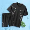 Conjunto de camiseta de seda de hielo para hombres y mujeres, ropa deportiva fina de manga corta de verano con pantalones cortos, un conjunto deportivo y casual de dos piezas