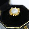 Anel de Pérola Natural Delicado Elegante com Borda de Renda Vintage de Luxo Leve Anel de Contas Francesas Socialite Joia Pequena para Mulheres