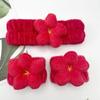 Diadema de flores rojas ricas al por mayor para niña, linda diadema festiva de flores rojas pequeñas para lavar la cara, muñequera impermeable