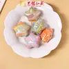 Figurilla de Gato de Orejas Largas con Laca de Ébano Yiming Xianyuan Laca Gato Curioso Adorno en Forma de Corazón de Ciervo