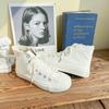 Zapatos de lona 2022 para mujer, zapatos blancos de invierno de terciopelo, zapatos de mujer transpirables, diseño de nicho chic, zapatos de tabla que combinan con todo en