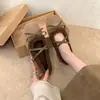 Sapatos Mary Jane Quadrados Retrô de Camurça Femininos 2026 Inverno Com Pelúcia Quente Sapatos de Algodão Tira Única Cor Pura Sapatos de Pelo
