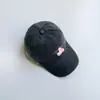 Ahora - Versión correcta de la colección de colaboración de Dongdaemun, Corea: Gorra de béisbol casual KT cat bordada con letras