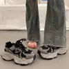Zapatos Deportivos de Plataforma Gruesa Estilo Papá Populares para Mujer, Primavera y Otoño, que Aumentan la Altura para Personas Bajitas, Nuevo Modelo 2026, Tenis Casuales Versátiles Plateados