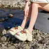 2026 Nova Moda Tamancos Confortáveis de Solado Grosso para Mulheres Sandálias Plataforma com Tiras DIY Sapatos Fechados