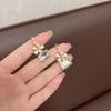Aretes cuadrados geométricos suaves estilo coreano, diseño distintivo de lujo ligero súper brillante, moda para combinar con todo, joyería explosiva para las orejas