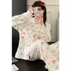 Nuevo cárdigan de doble longitud para mujer Otoño 2026 con cuello de solapa, pijama casual holgado con estampado de dibujos animados y anime, algodón nube