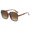 Gafas de Sol de Moda Cuadradas Modelo 2026 con Remaches, Gafas de Sol Estilo Coreano Color Degradado Estilo Callejero en Stock