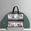 Sacolas TNT Personalizadas para Lojas de Roupas, Sacolas de Compras Impermeáveis para Roupas, Sacolas Tote Bag TNT, Sacolas Ecológicas Estampadas em Cores em Estoque