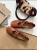 Sapatos Mary Jane Retro de Solado Macio para Mulheres, Novo Estilo Verão 2026, Sapatos Baixos com Fivela, Sapatos Pequenos de Couro Confortáveis e Versáteis