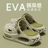 Chinelos Masculinos Estilo Crocodilo Verão 2026 Novo Modelo Antiderrapante Resistente a Odores Resistente ao Desgaste Chinelos Masculinos para Exterior com Sola Grossa Macia de EVA