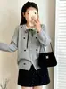 Abrigo suéter juvenil y dulce para mujer de talla grande, otoño e invierno 2026, para damas de talla grande, cárdigan de punto con corazón bordado