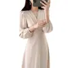 Atualização de Tamanho: Estilo Chic Coreano Início da Primavera e Outono Design Vintage Elegante Vestido Plissado de Comprimento Médio