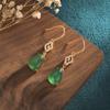 Pendientes colgantes de ágata calcedonia natural chapados en oro con método antiguo de Ayr Edge Jewelry para mujer
