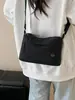 Bolsa Transversal da Moda para Mulheres 2025 Simples de Ombro Ultraleve Nicho de Alta Qualidade Versátil Exquisita Nova Bolsa Pequena para o Dia a Dia