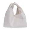 Bolsa de mão casual plissada para mulheres, nova coleção 2026, bolsa saco de couro macio de alta qualidade, tote casual de inverno