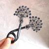 Pasador de Pavo Real Vintage Flor de Bráctea para la Parte Trasera de la Cabeza de Mujer Rizador Clip Perezoso Niuniu Sentido Avanzado Platino Siya Adorno para la Cabeza