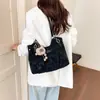 Bolso de hombro vintage de gran capacidad súper popular para mujer, nuevo modelo 2026, bolso tote casual versátil para el uso diario