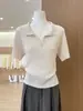 Camisa de Punto Ligera Color Verde Claro con Cuello Polo de Manga Corta Estilo Old Money para Mujer, Top Corto Transpirable de Seda de Hielo Hueco para Verano, Ajuste Delgado Elegante