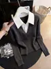 Look novo super moderno estilo coreano, chique e elegante de duas peças, top de malha color block lindamente desenhado com gola contrastante, A14293