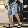 Shorts de Mezclilla Rasgados Azul Claro para Hombre, Nuevo Estilo Verano 2026, Ligeros de Lyocell, Corte Holgado, Shorts a la Rodilla para Hombre