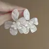 Brincos Simples de Moda Flor Desabrochando em Resina Agulha de Prata Brincos de Tarraxa Nicho de Alto Padrão Doce Fresco Versáteis