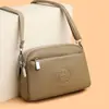 Bolsa Transversal Estilo Novo 2026 Transfronteiriça para Mulheres, Feita de Couro Bovino de Camada Superior, Bolsa Quadrada Pequena Versátil para Celular com Zíper Duplo, Elegante Bolsa de Ombro
