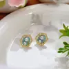 Pendientes de perlas Zhuji estilo francés que realzan el temperamento, pendientes vintage, pendientes de botón para uso diario, pendientes de lujo ligero de alta gama al por mayor