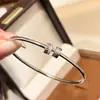 Pulsera de Plata de Ley S925 Finamente Elaborada de Gama Alta de Cuatro Filas Estilo Engranaje, Pulsera Versátil de Primavera Exquisita de Lujo Ligero para Mujer