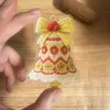 Item de Natal mais vendido transfronteiriço: Pingente de sino de crochê acrílico 2D para decoração de carro, presente de feriado, enfeite de árvore de Natal