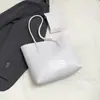 Bolsa Tote Feminina Nova Estilo Primavera 2026 de Aparência Sofisticada para Estudantes Universitários Ir à Aula, Bolsa Grande de Ombro/Axila para Mulheres