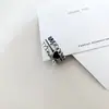 Anillo de Corazón Hueco para Mujer Estilo Ins Literario Retro Coreano Dongdaemun Forma de Corazón Negro Anillo para Dedo Índice Anillo Abierto Multicapa