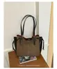 Bolsa tote de alta qualidade, estilo vintage, para mulheres, nova coleção de outono de 2026, com design texturizado, grande capacidade e pode ser carregada na mão ou usada como bolsa de ombro.